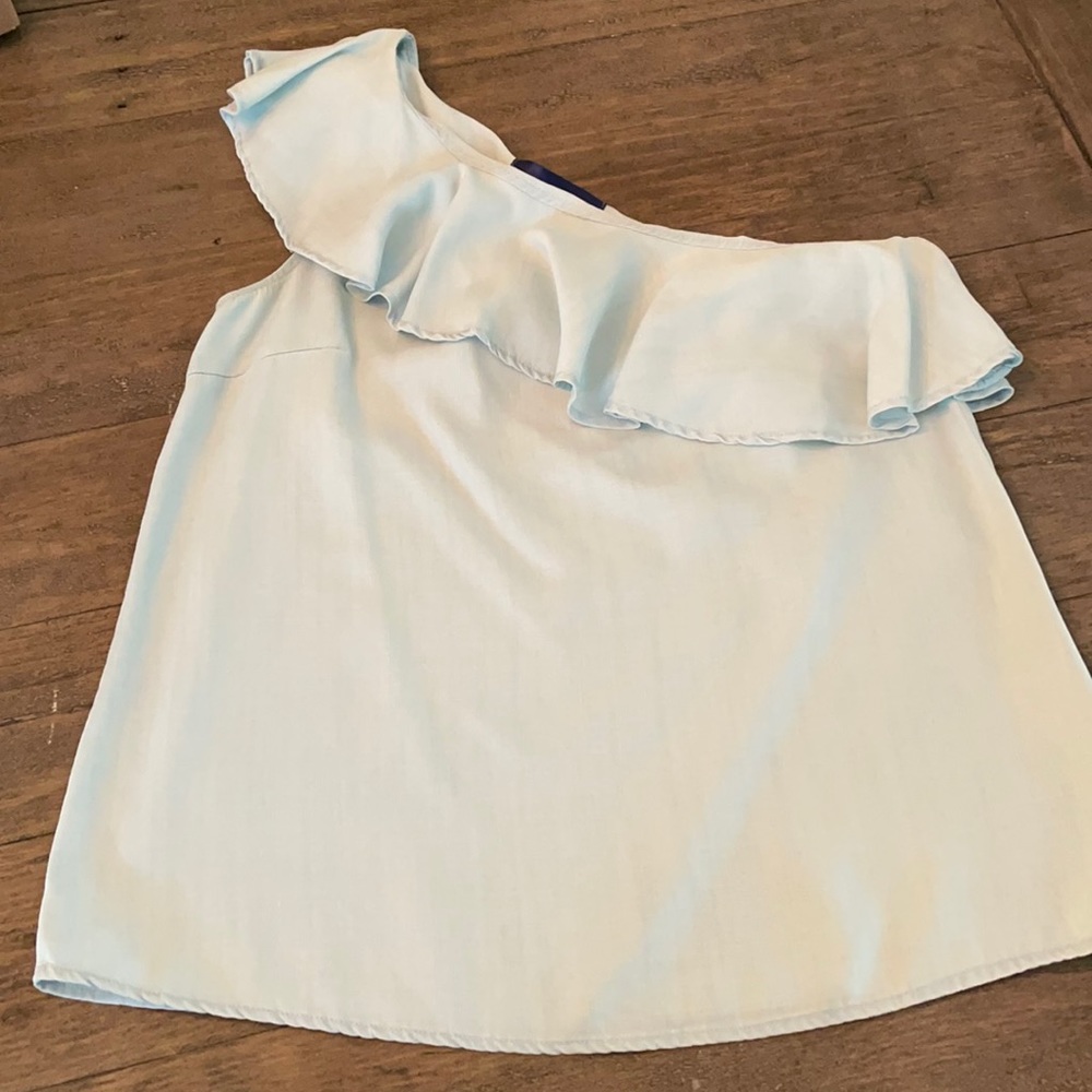 One shoulder chambray top